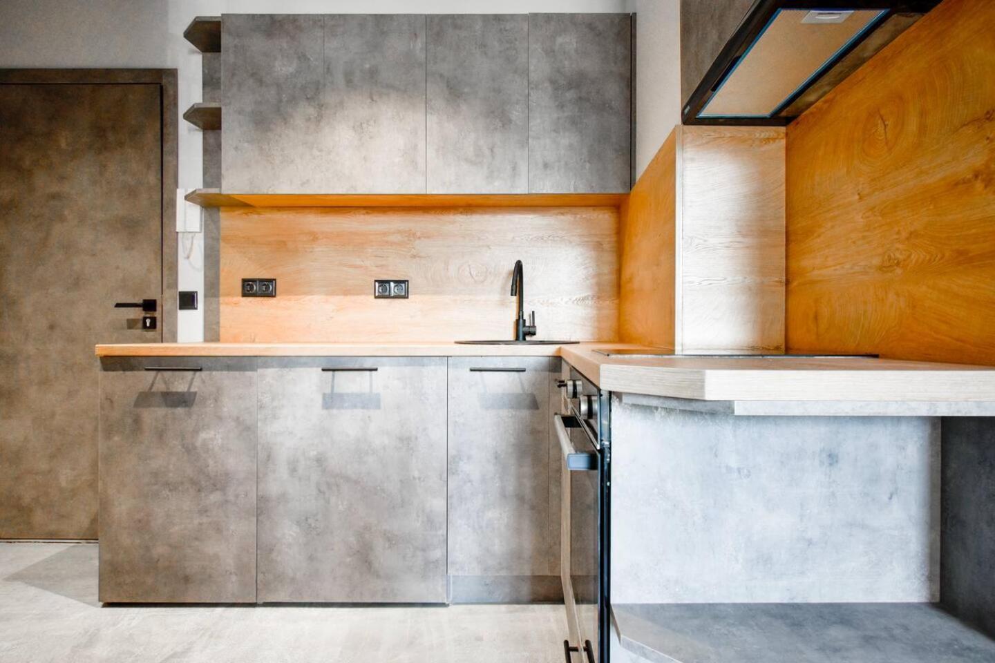 6 Studios 6 Bathrooms 2 Levels Kitchens Софія Екстер'єр фото