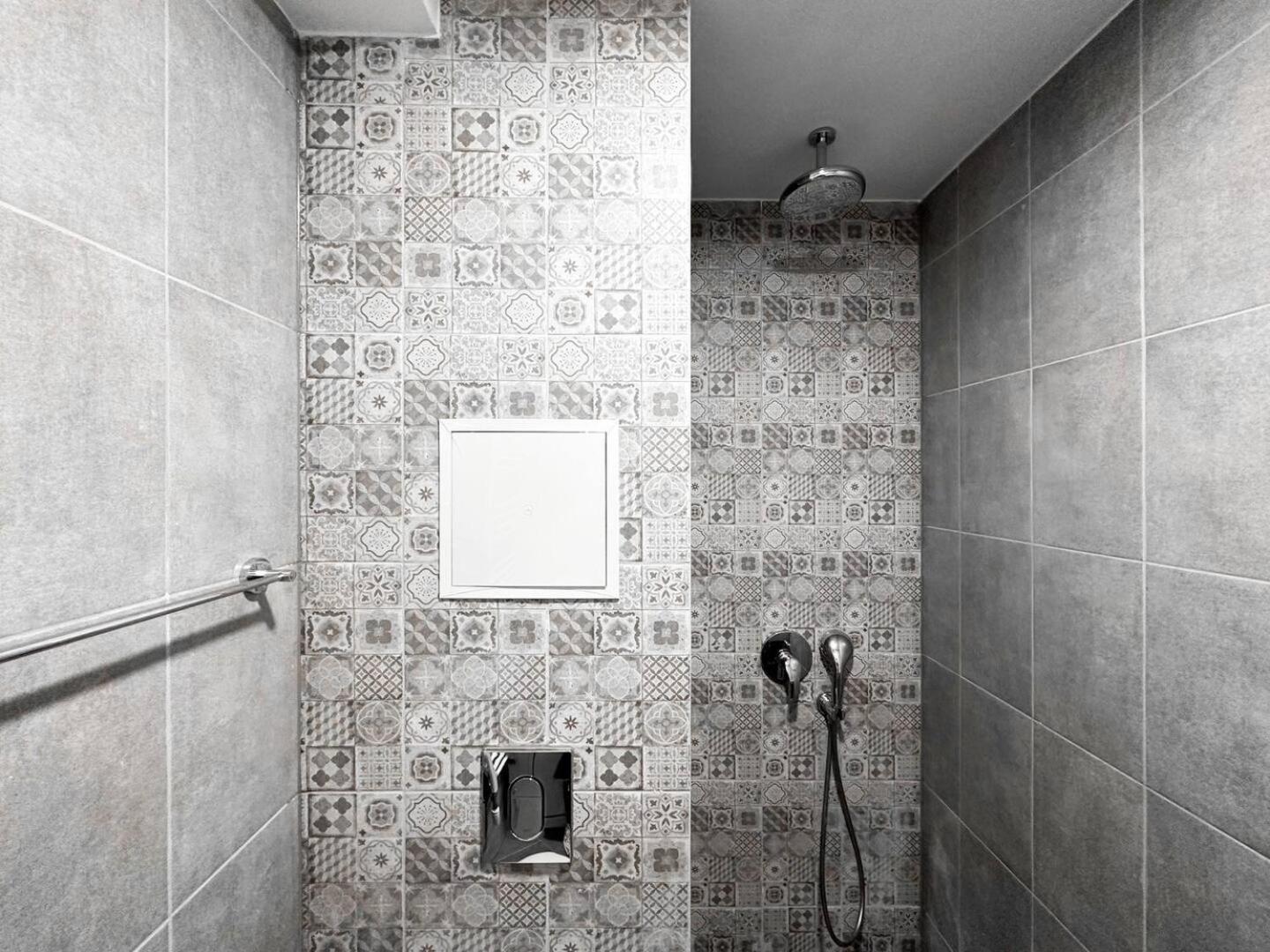 6 Studios 6 Bathrooms 2 Levels Kitchens Софія Екстер'єр фото